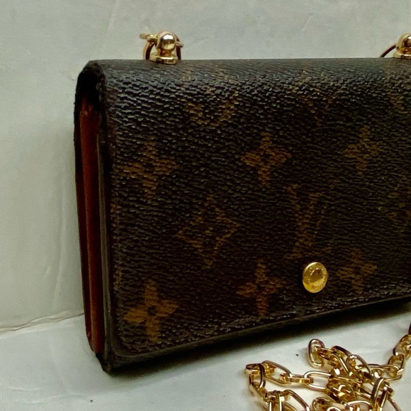 Louis Vuitton, Mono Brown Leather, Compact Wallet Crossbody (CA0969) - Picture 4 of 15